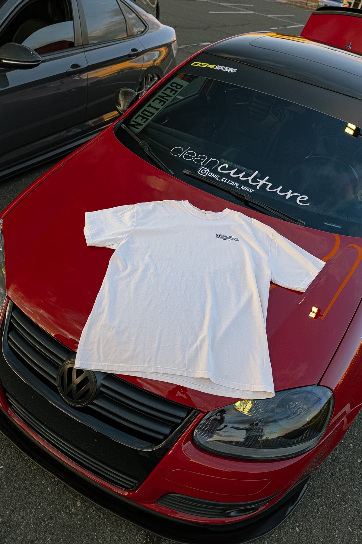 Ivory Crème Rollin Euroz Benz Tee